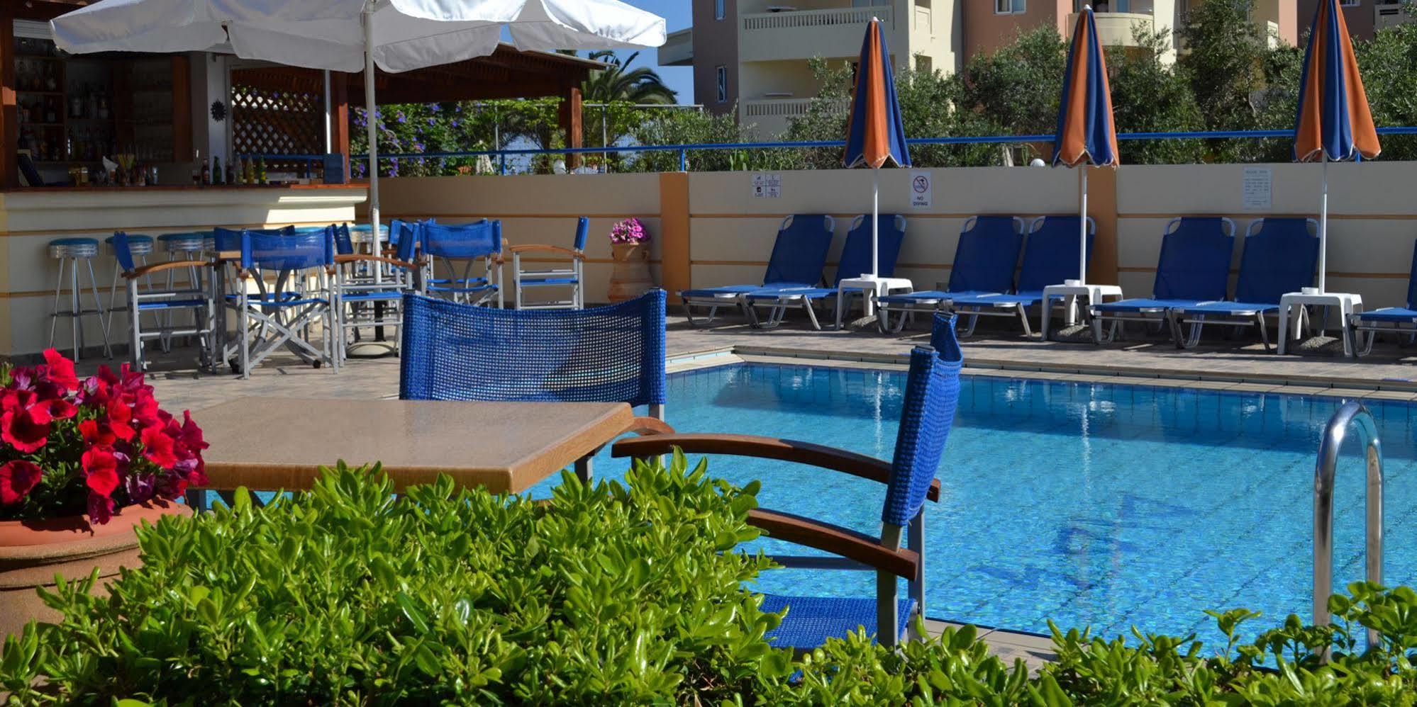 Dias Hotel Apartments Agia Marina Exterior foto